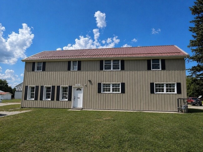 5361 Lake Rd S, Unit Lower