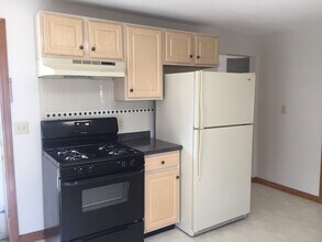 10 Lillian Rd, Unit 2 in Quincy, MA - Building Photo - Building Photo