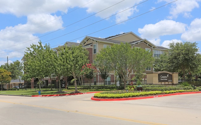 Camden Grand Harbor