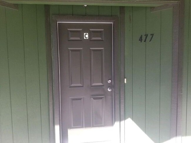 477 Mono St in Mammoth Lakes, CA - Building Photo - Building Photo