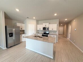 533 Crestridge Dr N in Cleburne, TX - Building Photo - Building Photo