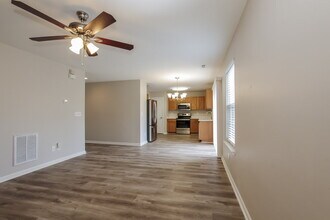 937 Grass Hollow Ct in Charlotte, NC - Building Photo - Building Photo