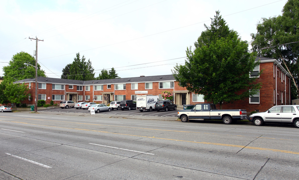 Brubaker Apartments in Seattle, WA - Building Photo