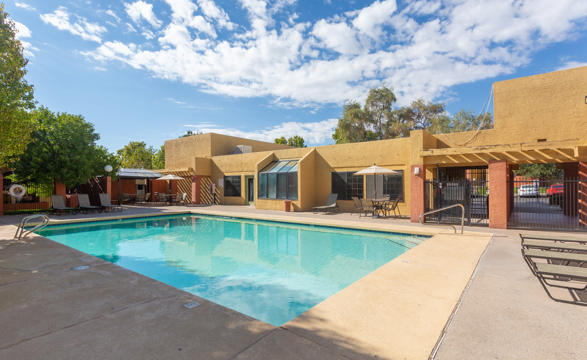 Entrada Pointe in Rio Rancho, NM - Building Photo