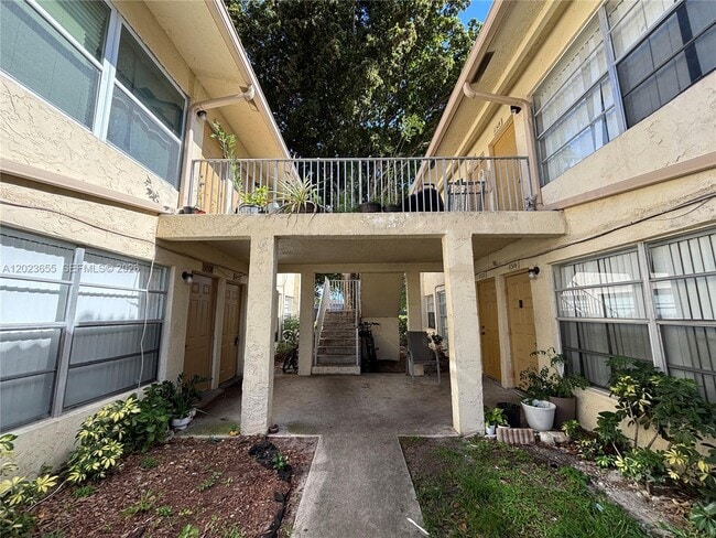 property at 11512 Royal Palm Blvd