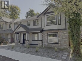 23680 Kanaka Wy in Maple Ridge, BC - Building Photo