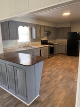 520 5th St in Kinder, LA - Building Photo - Building Photo