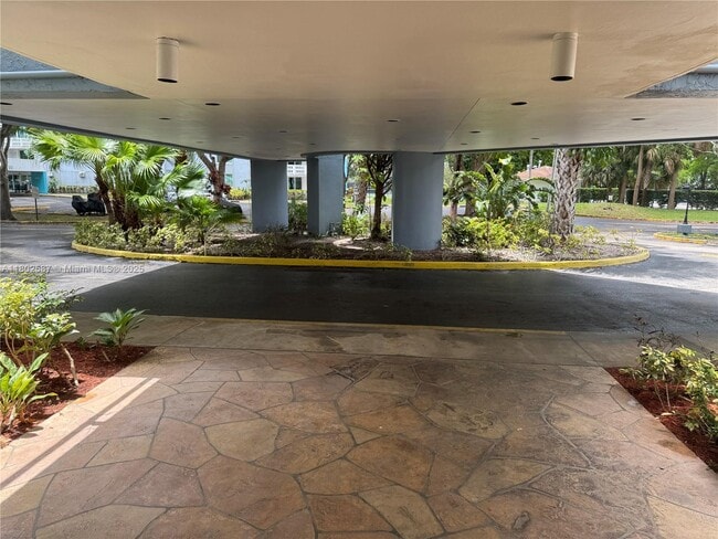 property at 901 Hillcrest Dr