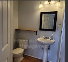 7974 Tyson Oaks Cir in Vienna, VA - Building Photo - Building Photo