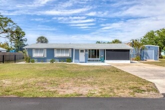 832 E 4th St in Englewood, FL - Building Photo - Building Photo