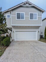 9830 28th Ave SE in Everett, WA - Building Photo