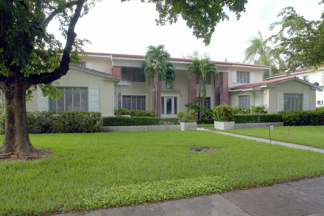 726 Valencia Ave in Coral Gables, FL - Building Photo