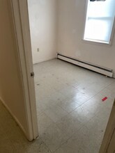 38 Lincoln St-Unit -B in Lowell, MA - Building Photo - Building Photo