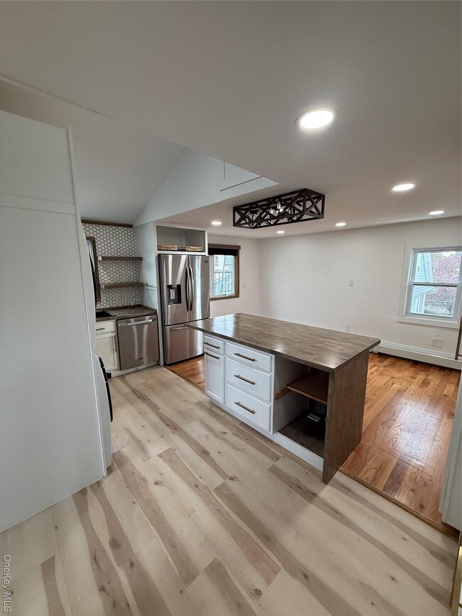 51 Mt Joy Pl in New Rochelle, NY - Building Photo - Building Photo