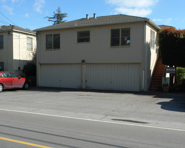 523-529 Matadero Ave in Palo Alto, CA - Foto de edificio - Building Photo