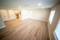 Landings at Aquidneck Crossing in Middletown, RI - Building Photo - Building Photo