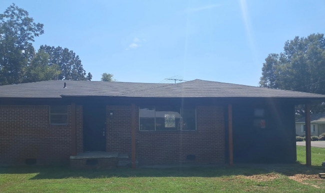 property at 103 E Scott St