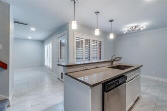 3935 Buena Vista St in Dallas, TX - Building Photo - Building Photo