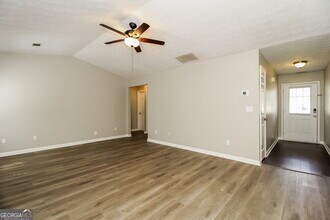 61 Eva Dr in Hampton, GA - Building Photo - Building Photo