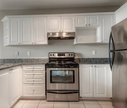 Richmond Hill Apartments in London, ON - Building Photo - Building Photo