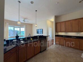 670 Town Center Dr in Newport News, VA - Building Photo - Building Photo