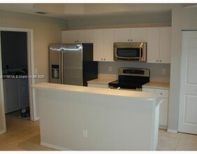 2255 Anchor Ct in Fort Lauderdale, FL - Building Photo - Building Photo