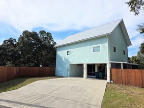 11307 Coral Ct W in Crystal River, FL - Building Photo - Building Photo