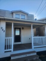 948 W Main St in New Holland, PA - Building Photo