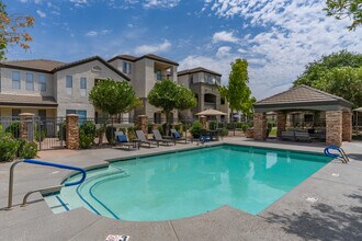 Symphony in Chandler, AZ - Building Photo - Building Photo
