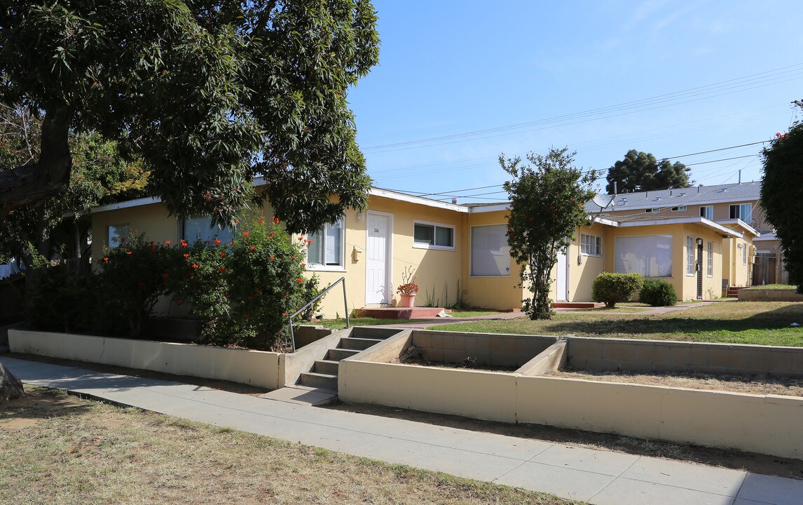 236-238 S Freeman St in Oceanside, CA - Building Photo