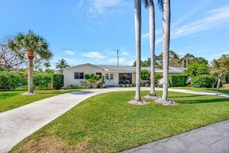 502 SW 28th Ave in Boynton Beach, FL - Building Photo - Building Photo