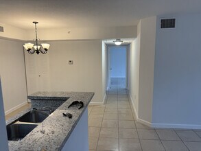 15410 SW 284th St, Unit 8207 in Homestead, FL - Foto de edificio - Building Photo