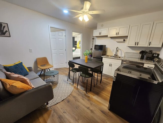 6400 Sherman St, Unit SI ID1494630P in Houston, TX - Building Photo - Building Photo