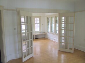 3030-3032 N Downer Ave, Unit Upper in Milwaukee, WI - Building Photo - Building Photo