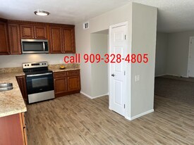 25863 Pacific St, Unit 7 in San Bernardino, CA - Building Photo