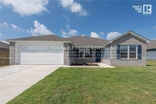 2721 Elliott St in Pea Ridge, AR - Building Photo