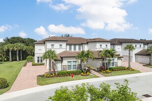 Boca Flores in Boca Raton, FL - Building Photo