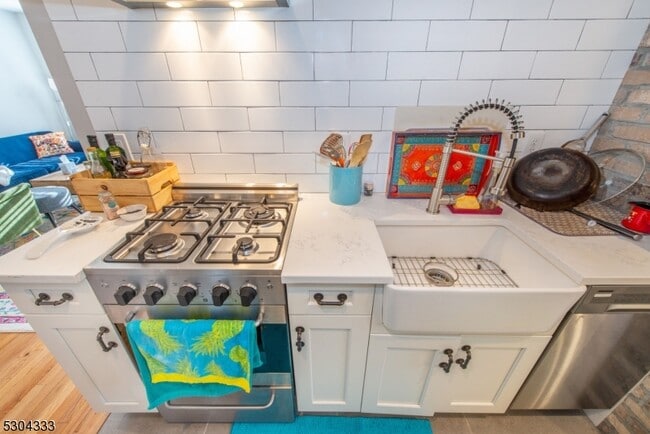 376 Claremont Ave in Montclair, NJ - Building Photo - Building Photo