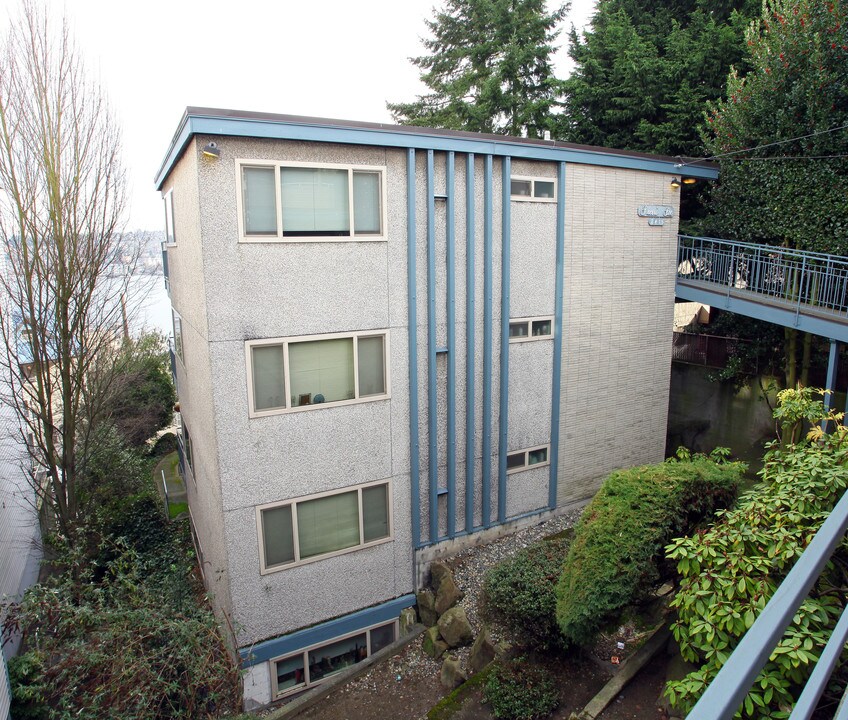 Sherri Lee Apartments in Seattle, WA - Building Photo