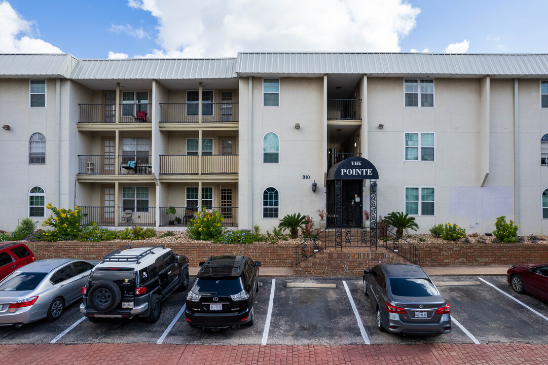 The Pointe in Austin, TX - Building Photo