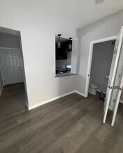 25 E Abbottsford Ave in Philadelphia, PA - Foto de edificio - Building Photo