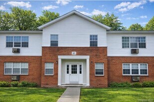 63 Kenwood Dr in New Windsor, NY - Building Photo