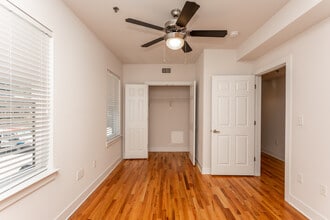 Vue on 5th in Chattanooga, TN - Foto de edificio - Interior Photo