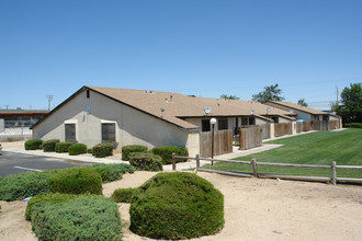 Sequoia Apartments in Hesperia, CA - Building Photo - Building Photo