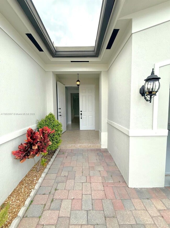 13631 SW 272nd Terrace in Homestead, FL - Building Photo - Building Photo