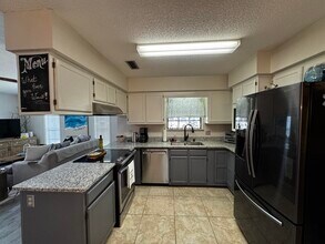 8817 Kiwi Pl in Navarre, FL - Building Photo - Building Photo