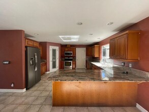 28450 Faircrest Way in Escondido, CA - Building Photo - Building Photo