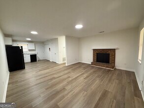 160 W Paces Dr in Athens, GA - Building Photo - Building Photo