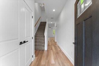 8205 Carver Rd in Houston, TX - Foto de edificio - Building Photo