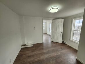 9-9 Courtenay Ave in Saint John, NB - Building Photo - Building Photo